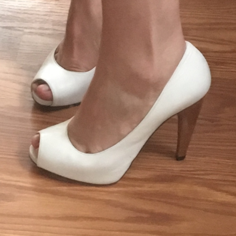 Stuart Weitzman - Ivory Peep Toe Pumps